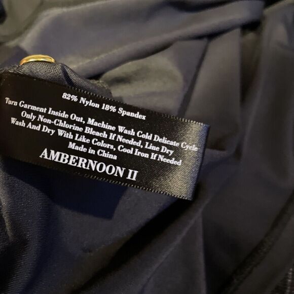 AmberNoon II Dr. Erum Ilyas SunSnug Dress Womens Large UPF 50‎ Hooded Knit Black - Picture 6 of 6